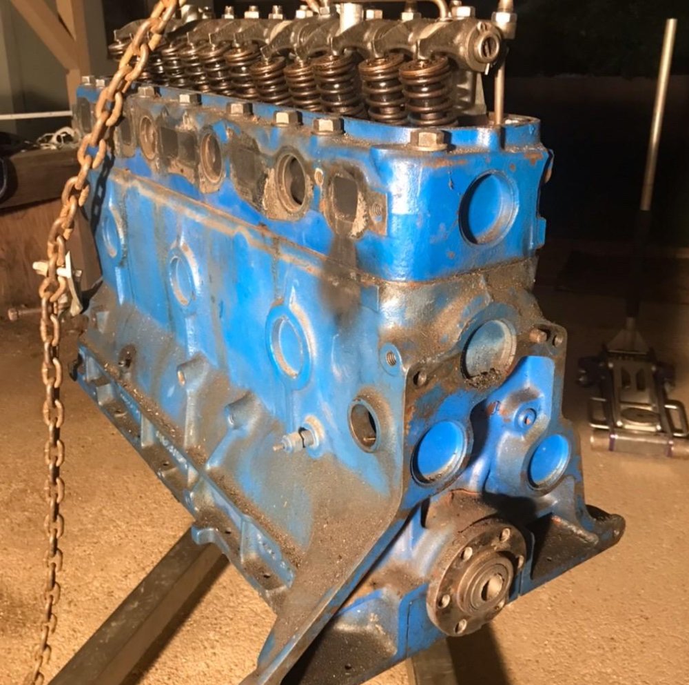 F-350 Engine Gets a New Coat of Ford Dark Blue Paint